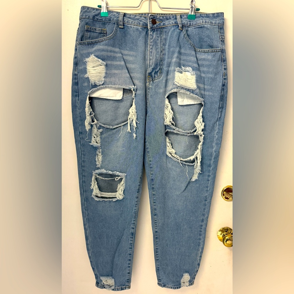 Ripped skinny mom jeans